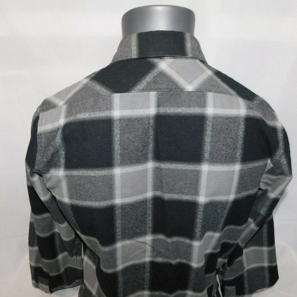 DC shoe Company mens S Black Gray Plaid Button Front shirt skater - Picture 10 of 10